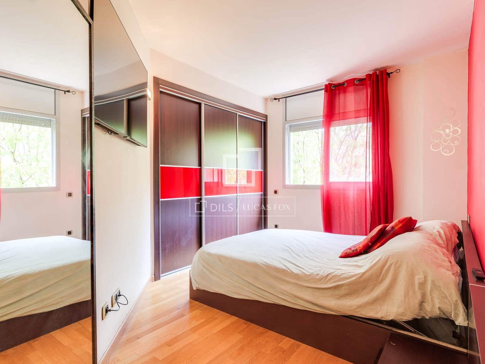 4 chambre Appartement à vendre à Barcelone ville avec piscine garage - 875 000 € (Ref: 9758013)