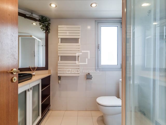Apartamento de 4 habitaciones en Barcelona ciudad en venta con piscina garaje - 875.000 € (Ref: 9758013)