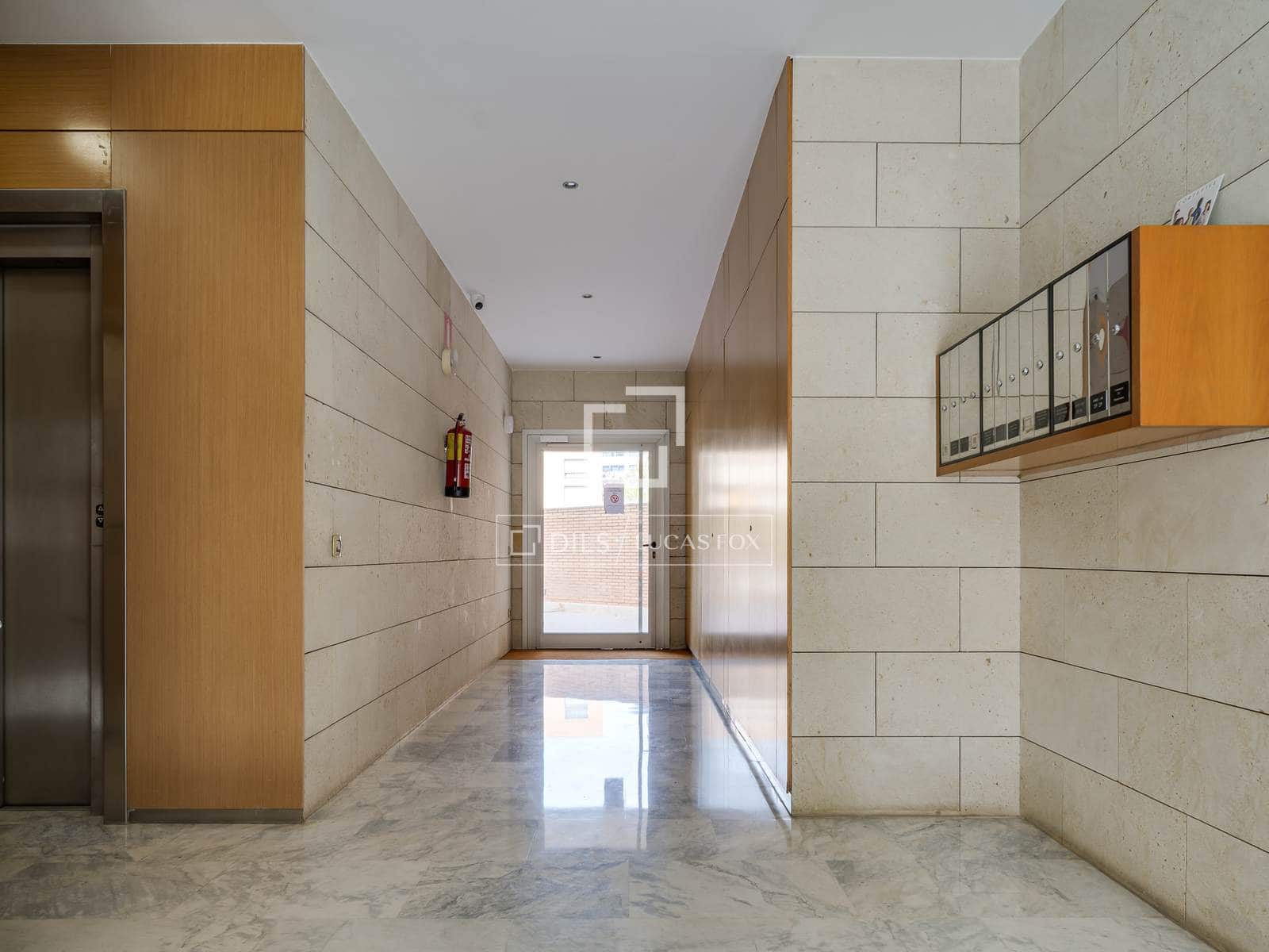 4 chambre Appartement à vendre à Barcelone ville avec piscine garage - 875 000 € (Ref: 9758013)