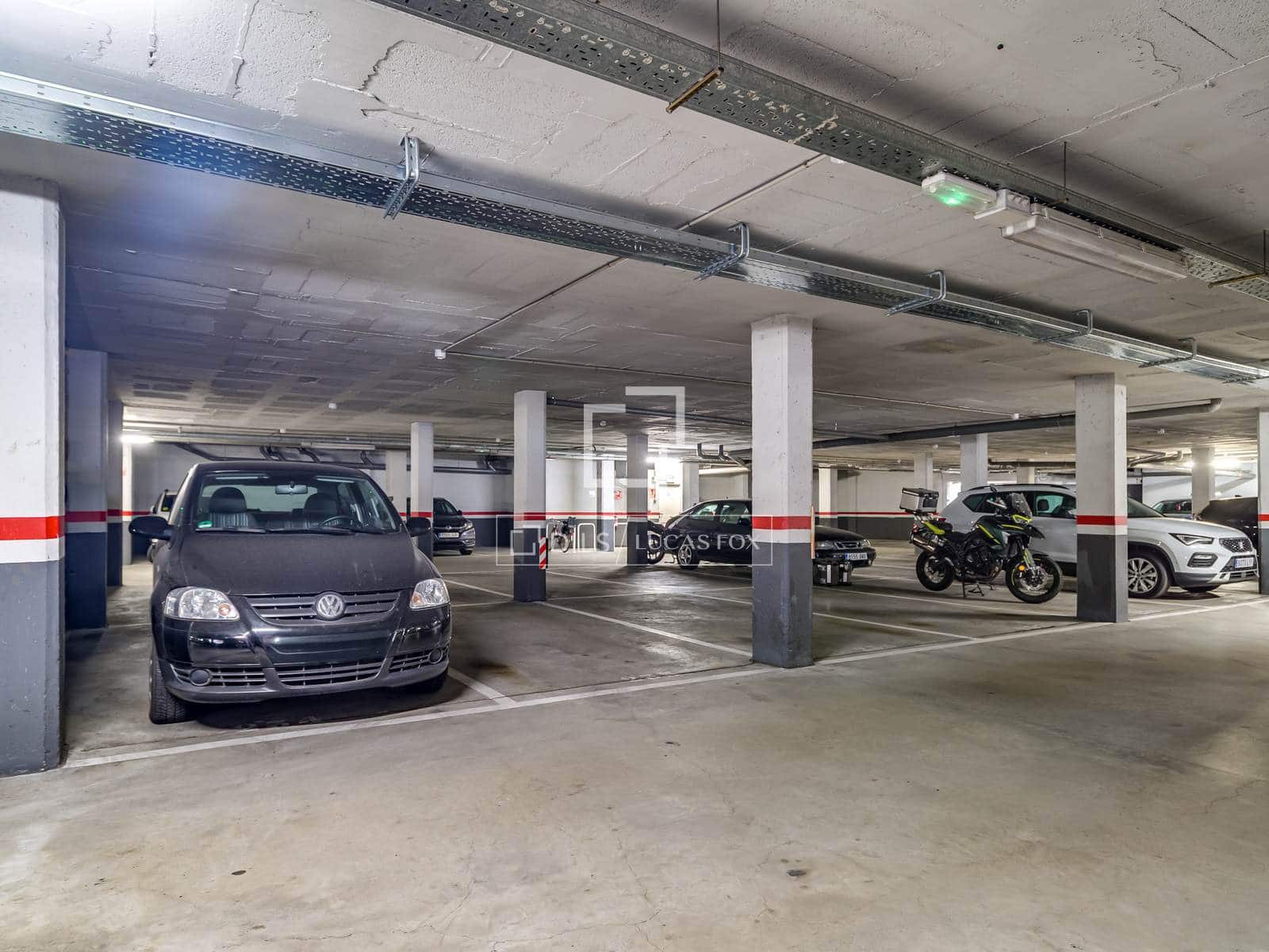 4 chambre Appartement à vendre à Barcelone ville avec piscine garage - 875 000 € (Ref: 9758013)