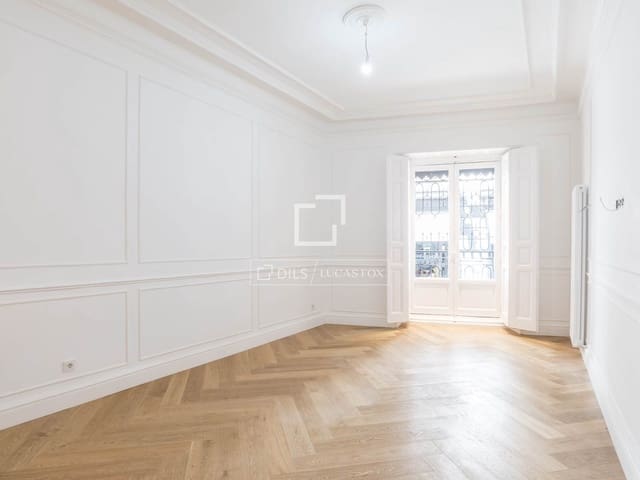 3 makuuhuone Huoneisto myytävänä paikassa Madrid kaupunki - 2 290 000 € (Ref: 9758129)