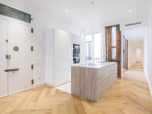 3 makuuhuone Huoneisto myytävänä paikassa Madrid kaupunki - 2 290 000 € (Ref: 9758129)