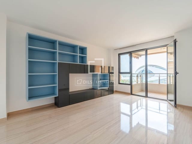 2 soverom Leilighet til salgs i Valencia by med svømmebasseng garasje - € 639 000 (Ref: 9759386)