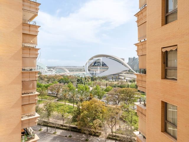 2 soverom Leilighet til salgs i Valencia by med svømmebasseng garasje - € 639 000 (Ref: 9759386)