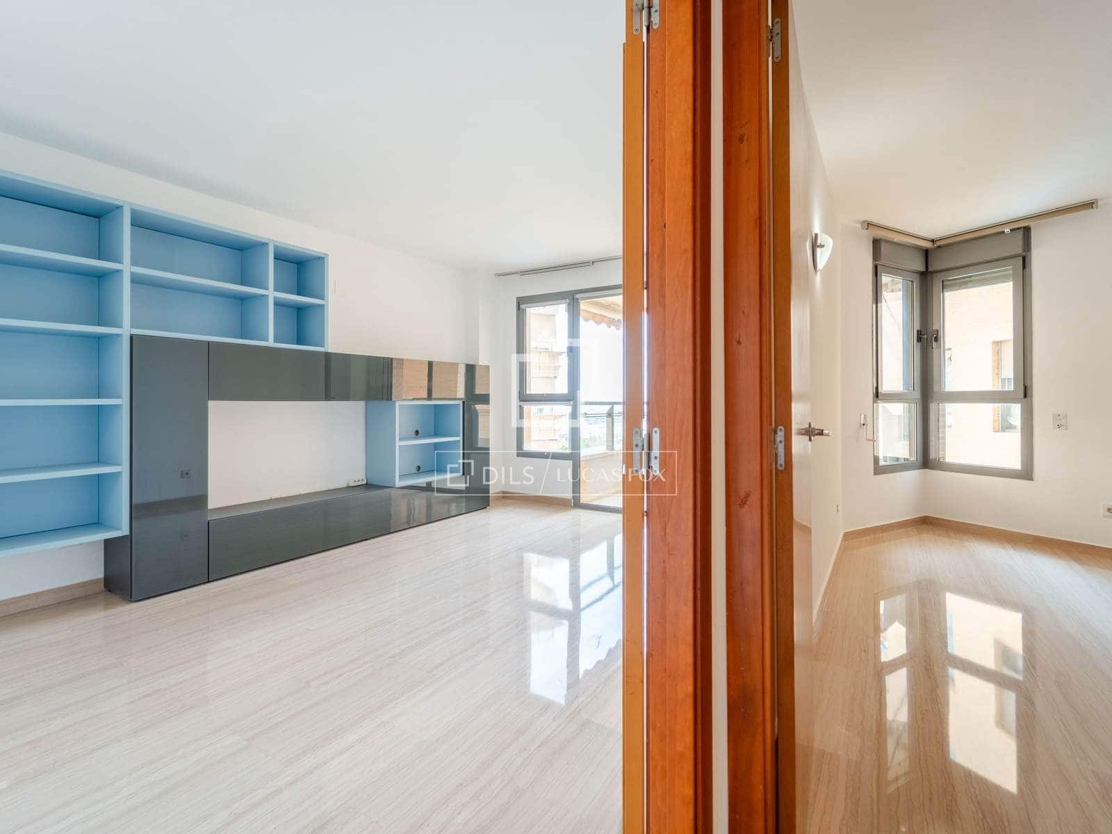 2 soverom Leilighet til salgs i Valencia by med svømmebasseng garasje - € 639 000 (Ref: 9759386)