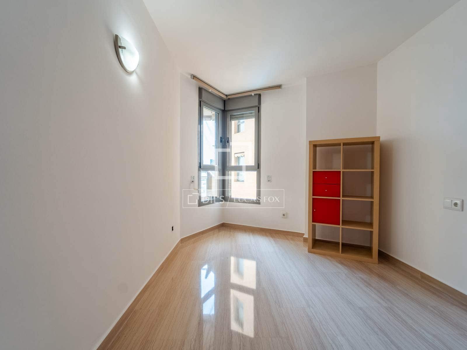 2 soverom Leilighet til salgs i Valencia by med svømmebasseng garasje - € 639 000 (Ref: 9759386)