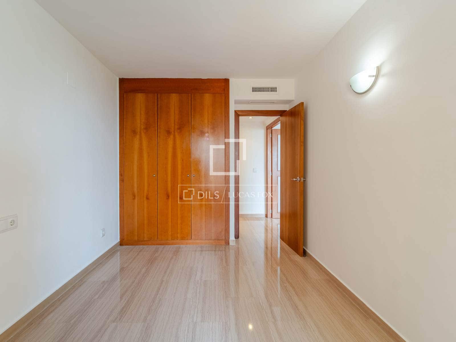 2 soverom Leilighet til salgs i Valencia by med svømmebasseng garasje - € 639 000 (Ref: 9759386)