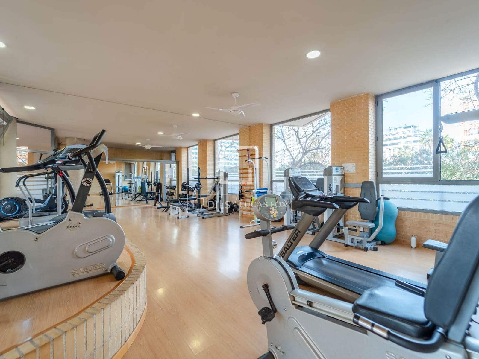 2 soverom Leilighet til salgs i Valencia by med svømmebasseng garasje - € 639 000 (Ref: 9759386)