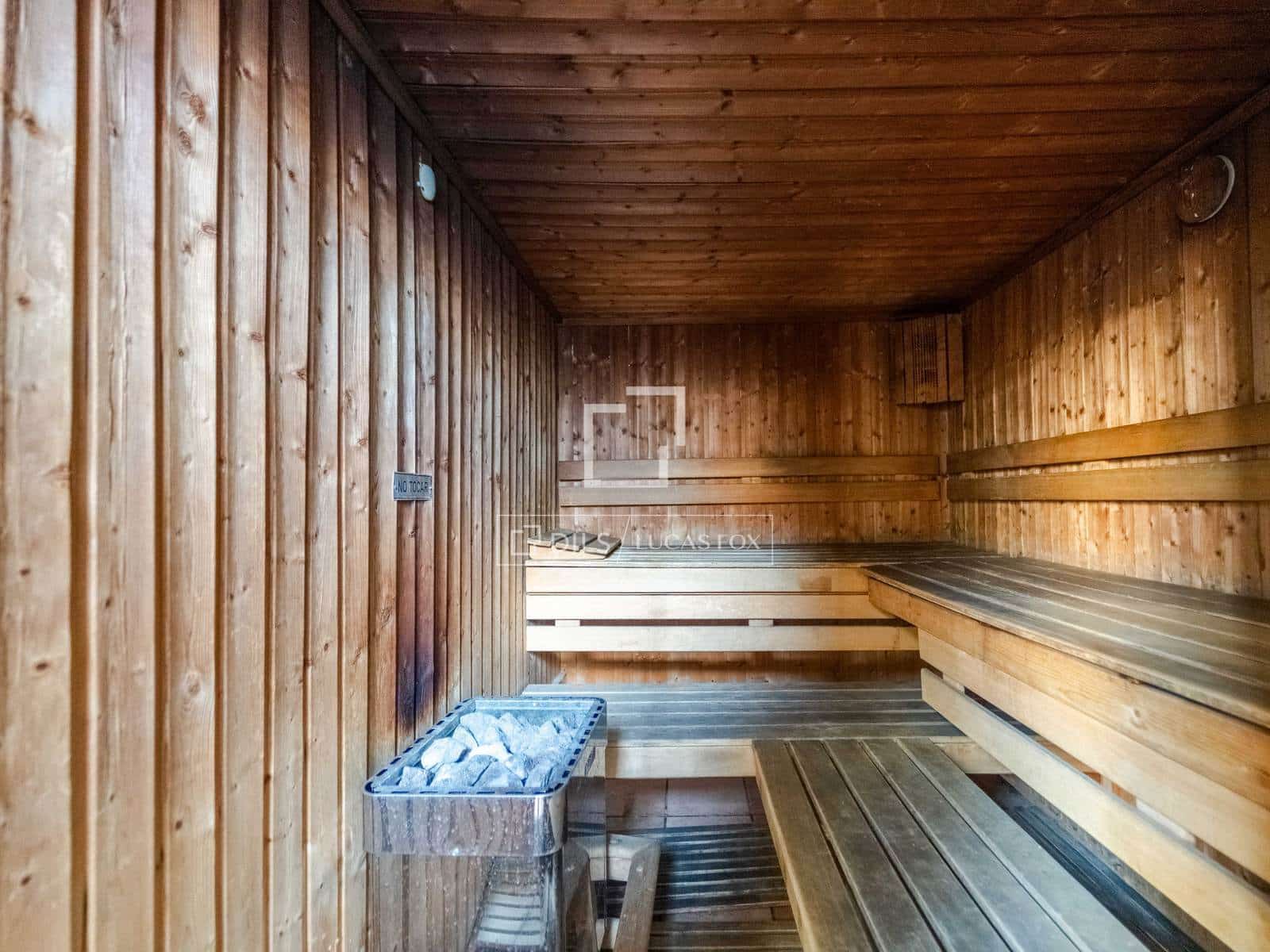 2 soverom Leilighet til salgs i Valencia by med svømmebasseng garasje - € 639 000 (Ref: 9759386)