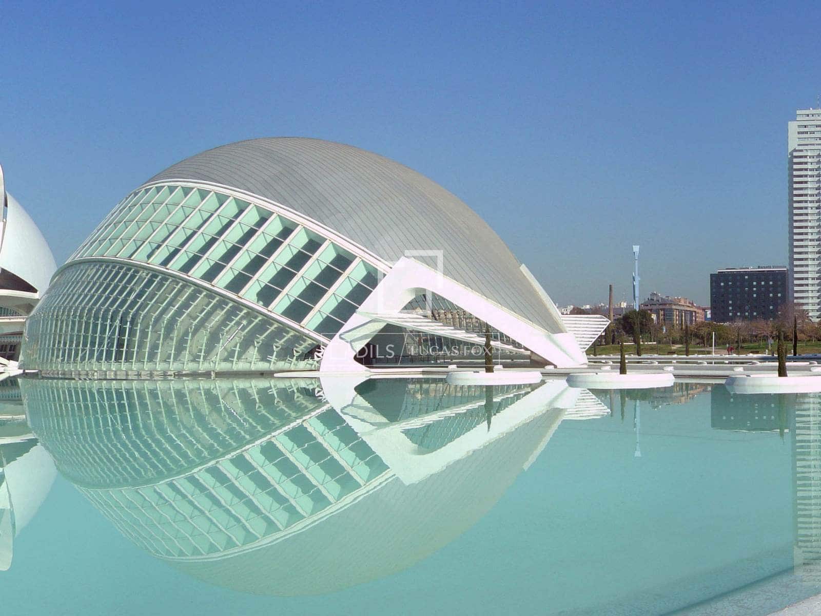 2 bedroom Apartment for sale in Valencia city with pool garage - € 539,000 (Ref: 9759386)