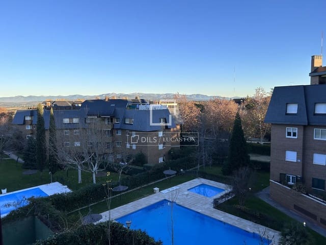 3 makuuhuone Huoneisto vuokrattavana paikassa Majadahonda mukana uima-altaan 
autotalli - 2 300 € (Ref: 9759597)