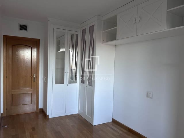 3 makuuhuone Huoneisto vuokrattavana paikassa Majadahonda mukana uima-altaan 
autotalli - 2 300 € (Ref: 9759597)