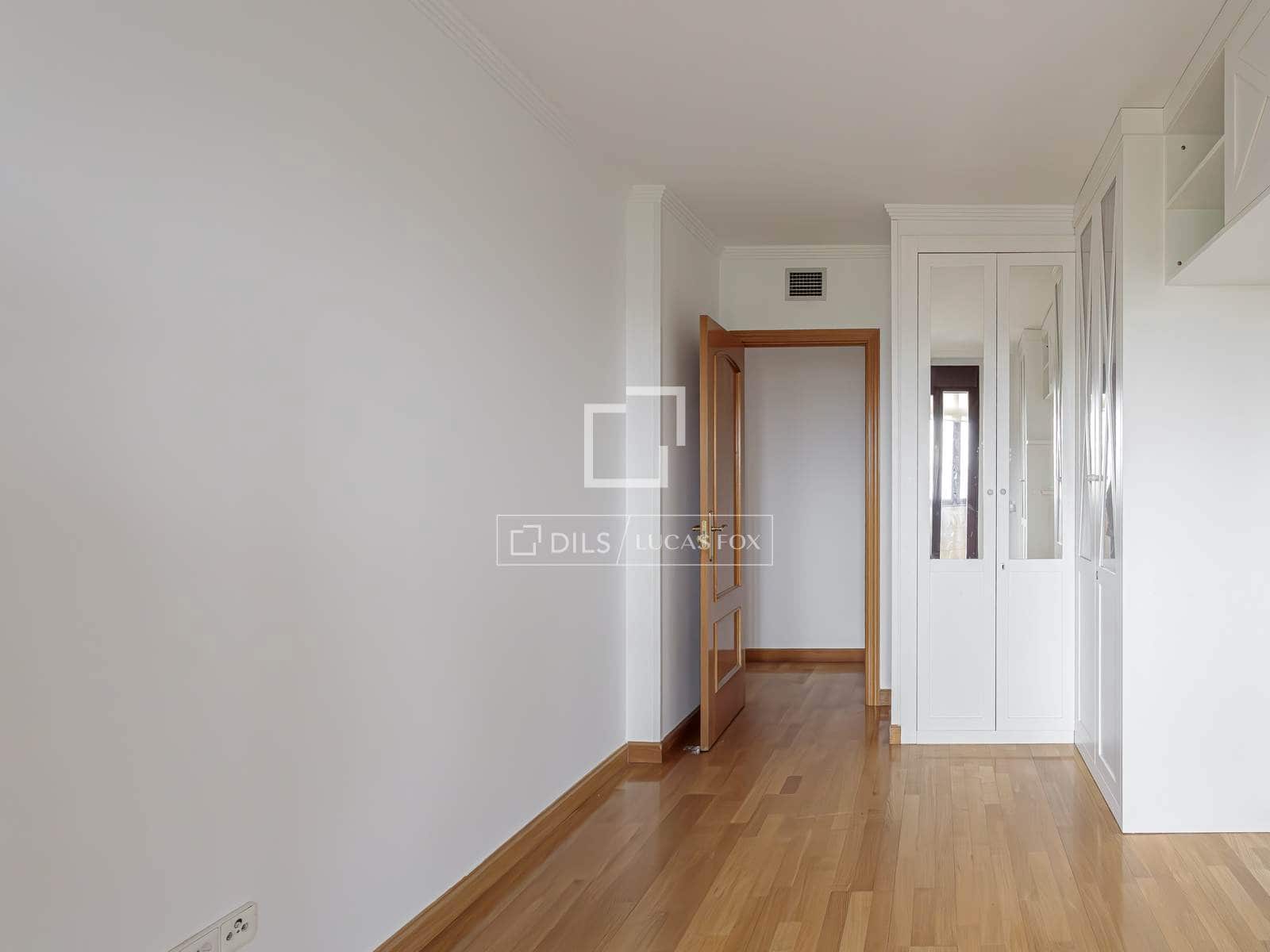 3 bedroom Apartment for rent in Majadahonda with pool garage - € 2,300 (Ref: 9759597)