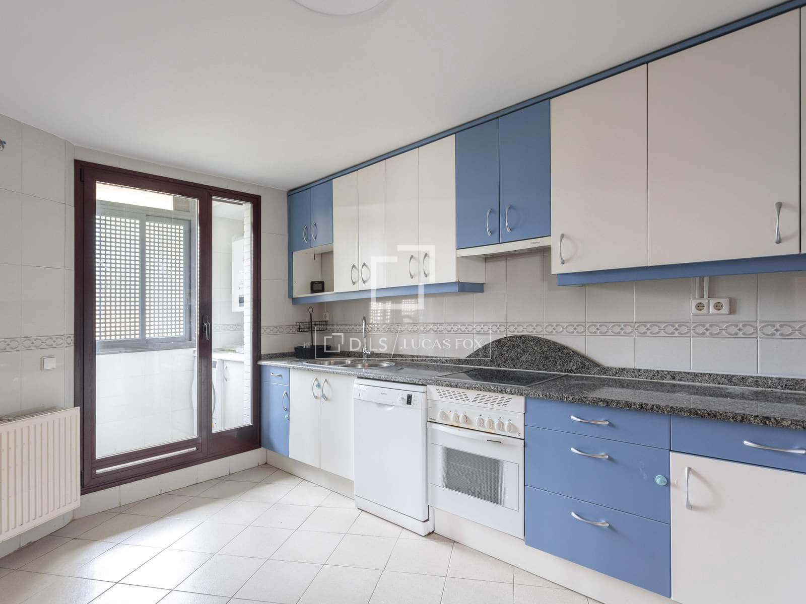 3 bedroom Apartment for rent in Majadahonda with pool garage - € 2,300 (Ref: 9759597)