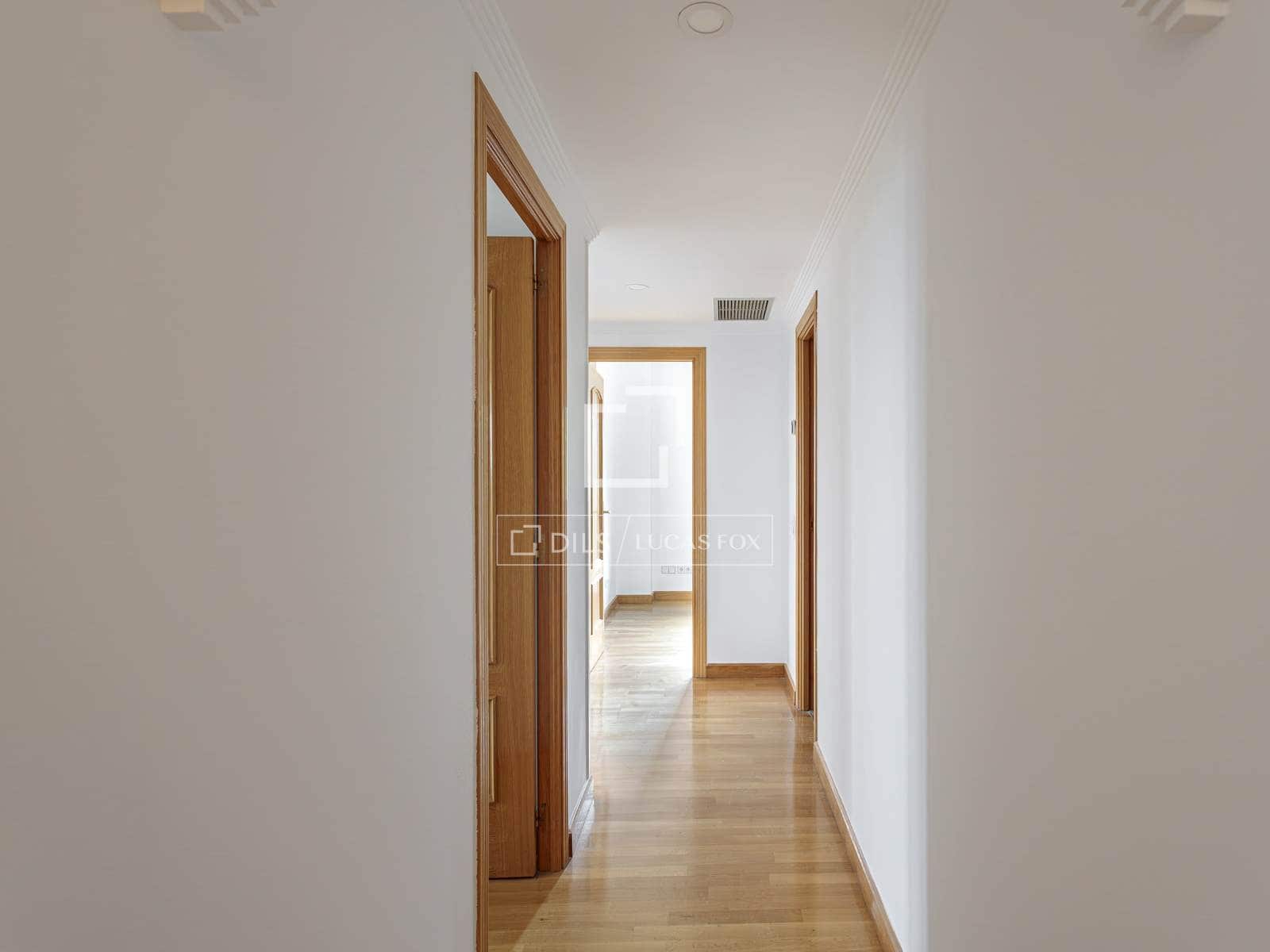 3 bedroom Apartment for rent in Majadahonda with pool garage - € 2,300 (Ref: 9759597)