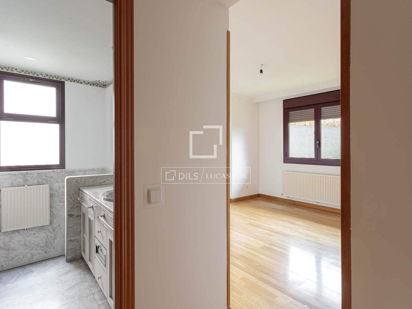 3 bedroom Apartment for rent in Majadahonda with pool garage - € 2,300 (Ref: 9759597)