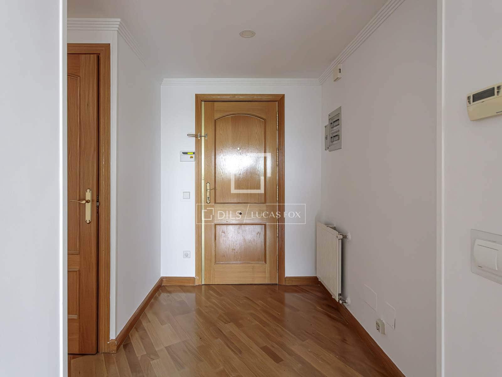 3 bedroom Apartment for rent in Majadahonda with pool garage - € 2,300 (Ref: 9759597)
