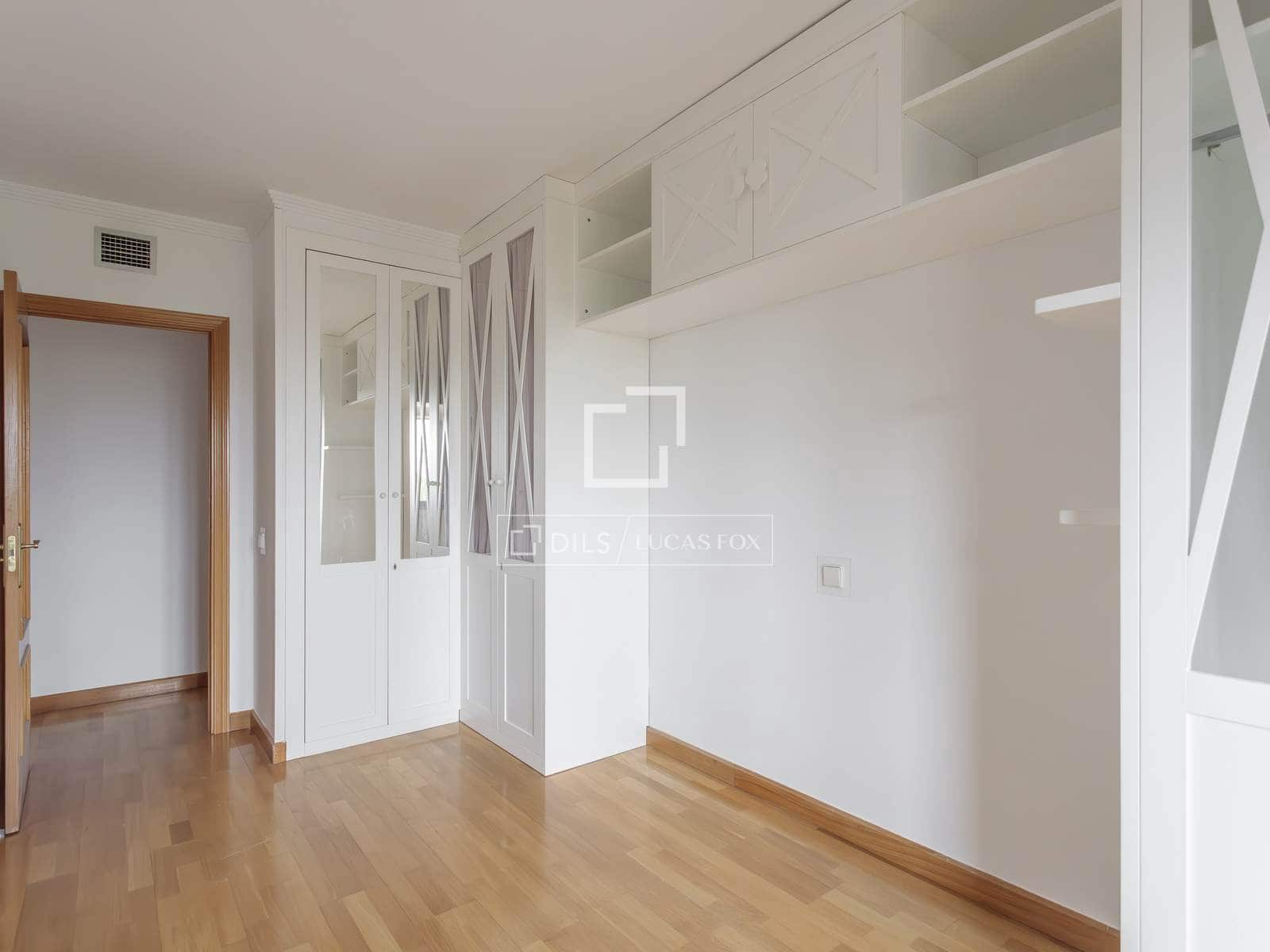 3 bedroom Apartment for rent in Majadahonda with pool garage - € 2,300 (Ref: 9759597)