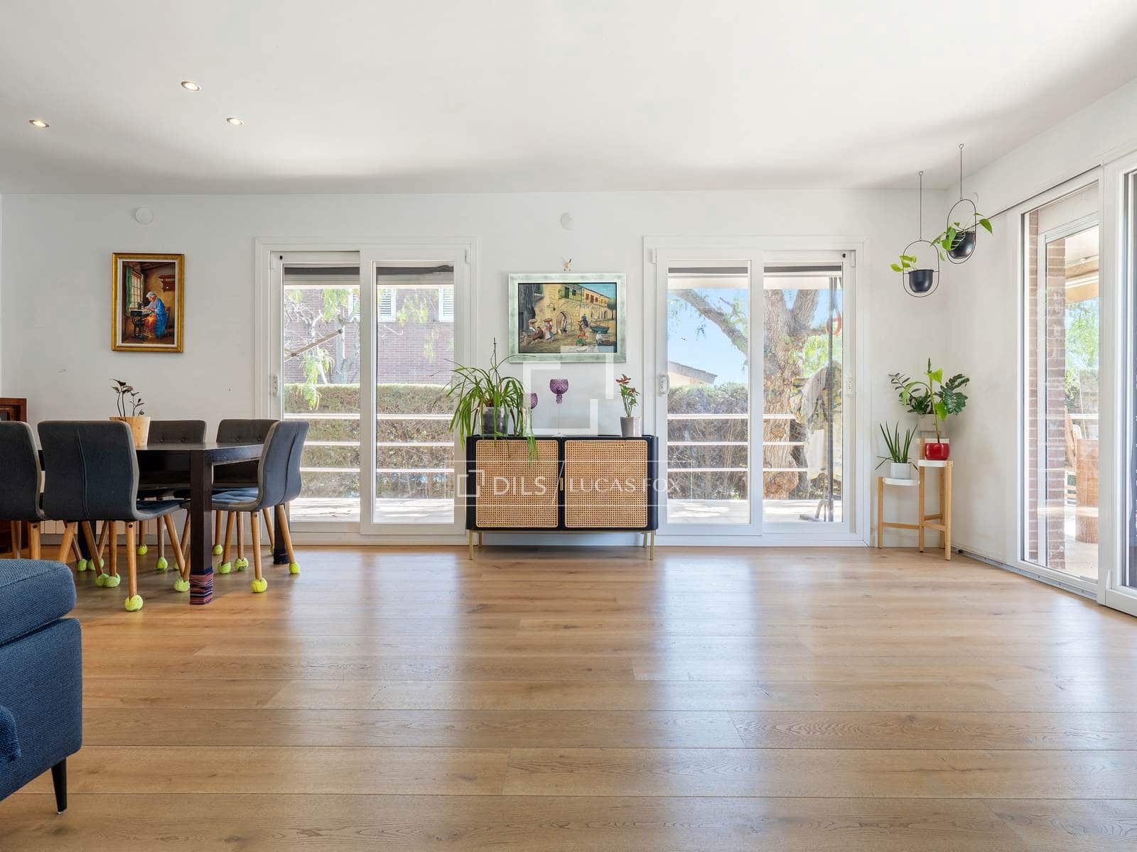 5 slaapkamer Villa te koop in Tarragona stad met garage - € 695.000 (Ref: 9759598)