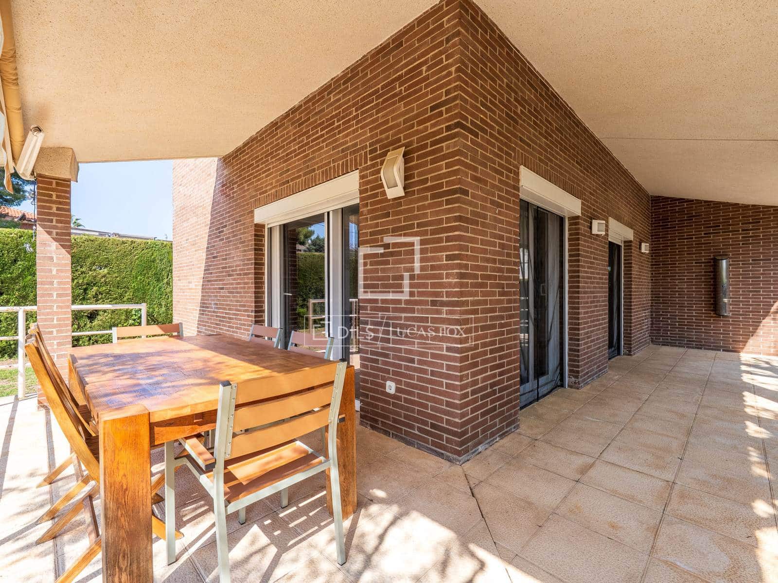 5 slaapkamer Villa te koop in Tarragona stad met garage - € 695.000 (Ref: 9759598)