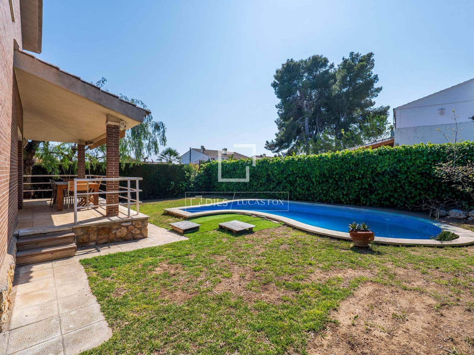 5 slaapkamer Villa te koop in Tarragona stad met garage - € 695.000 (Ref: 9759598)