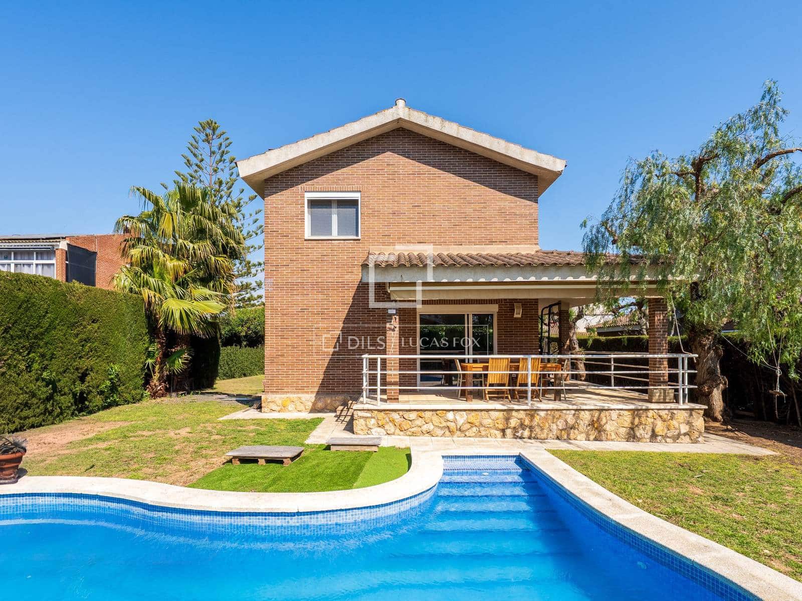 5 slaapkamer Villa te koop in Tarragona stad met garage - € 695.000 (Ref: 9759598)