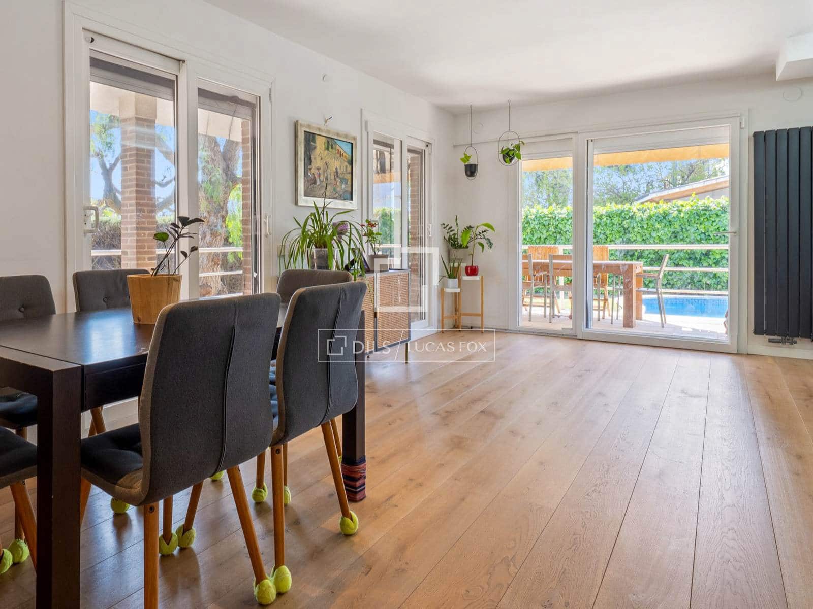 5 slaapkamer Villa te koop in Tarragona stad met garage - € 695.000 (Ref: 9759598)