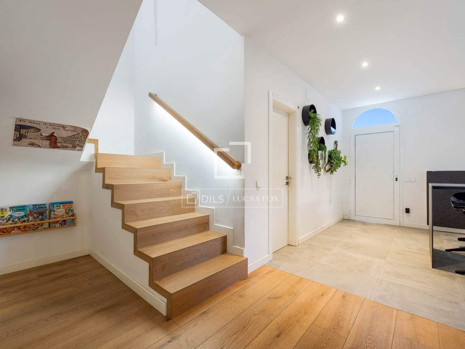 5 slaapkamer Villa te koop in Tarragona stad met garage - € 695.000 (Ref: 9759598)