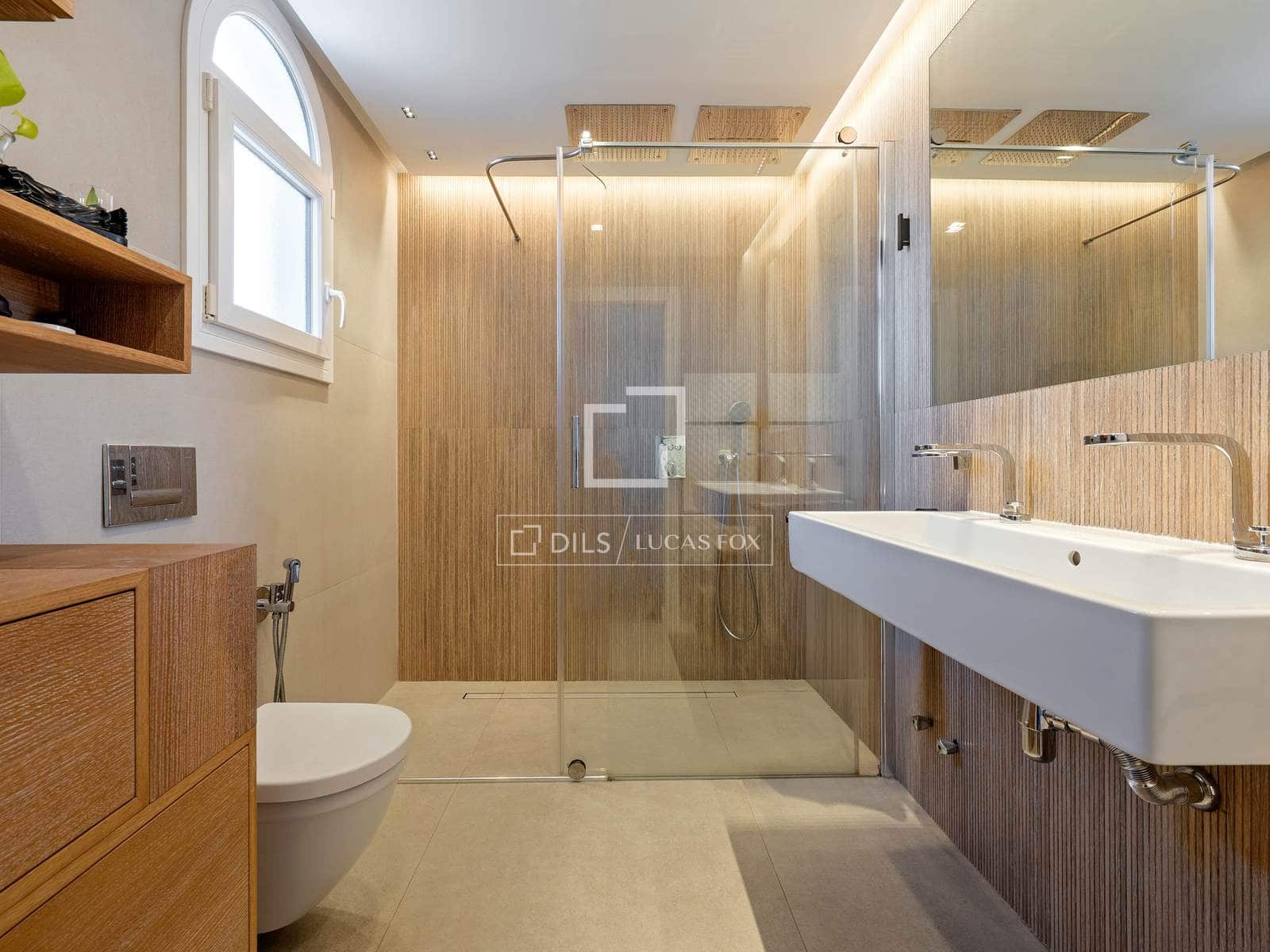 5 slaapkamer Villa te koop in Tarragona stad met garage - € 695.000 (Ref: 9759598)