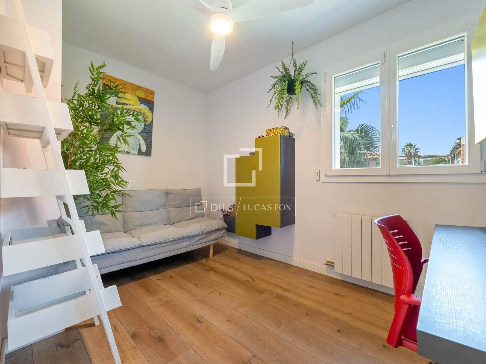 5 slaapkamer Villa te koop in Tarragona stad met garage - € 695.000 (Ref: 9759598)