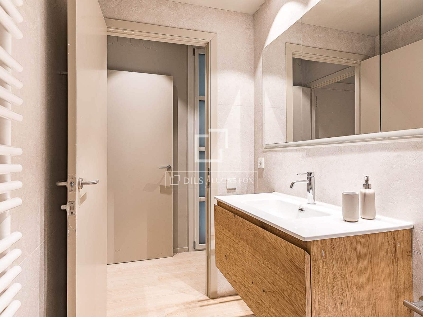 4 soveværelse Lejlighed til salg i Barcelona by - € 1.250.000 (Ref: 9759599)