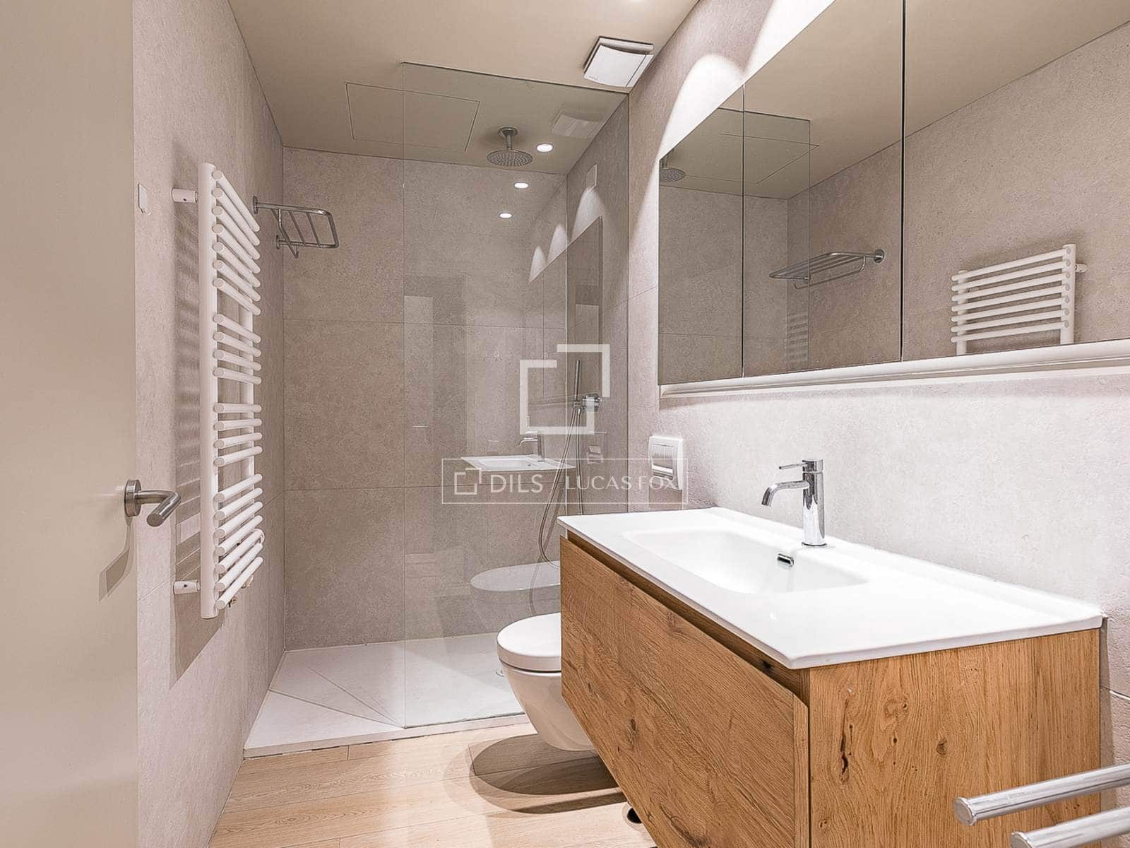 4 soveværelse Lejlighed til salg i Barcelona by - € 1.250.000 (Ref: 9759599)