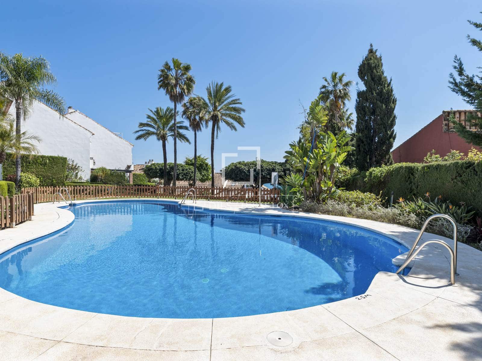 3 makuuhuone Huvila myytävänä paikassa Estepona - 619 000 € (Ref: 9759600)