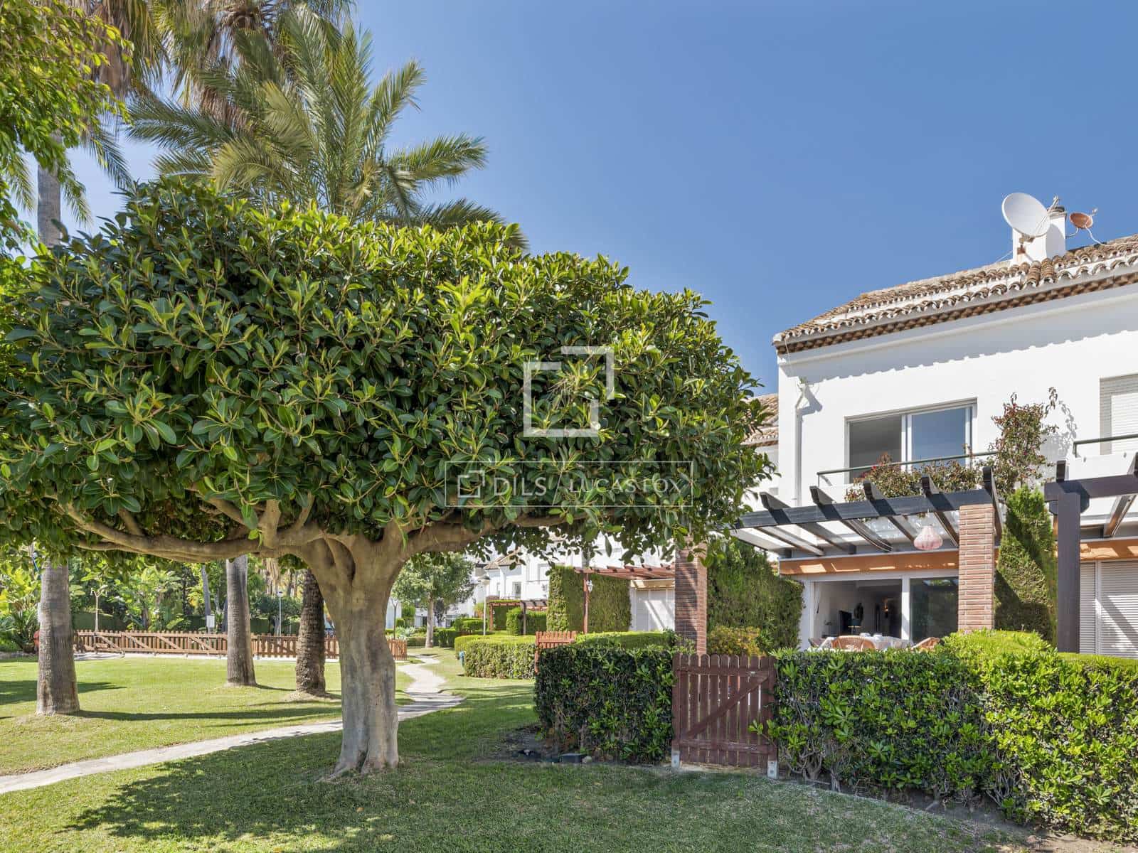 3 makuuhuone Huvila myytävänä paikassa Estepona - 619 000 € (Ref: 9759600)
