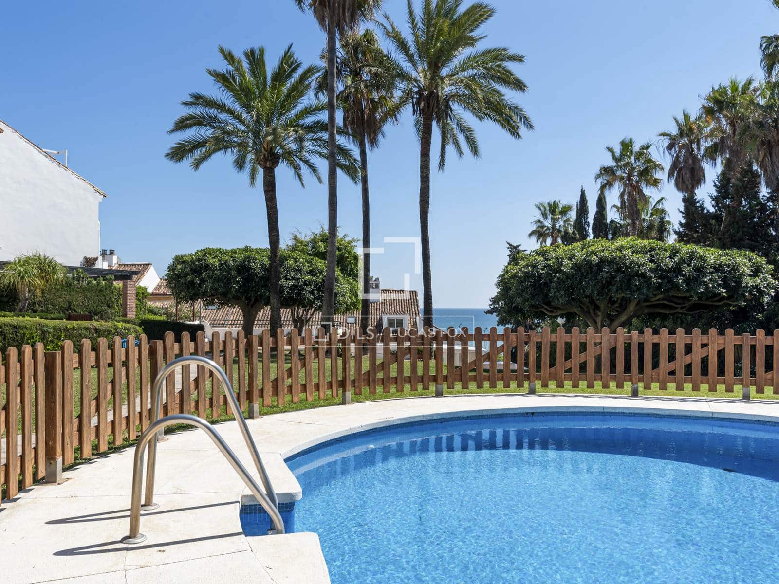 3 makuuhuone Huvila myytävänä paikassa Estepona - 619 000 € (Ref: 9759600)