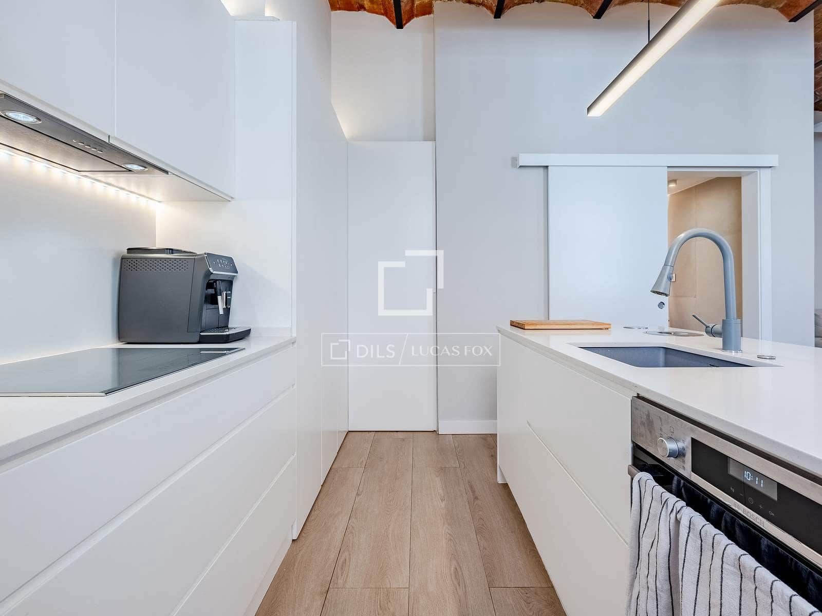 2 sovrum Villa till salu i Cornella de Llobregat - 590 000 € (Ref: 9759602)