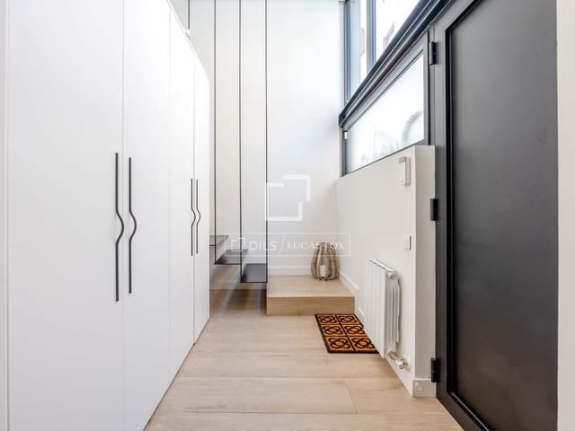 2 sovrum Villa till salu i Cornellà de Llobregat - 590 000 € (Ref: 9759602)