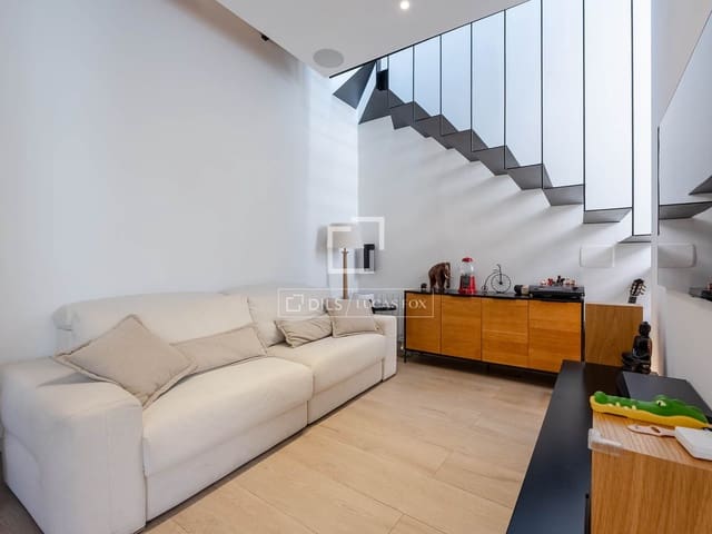 2 sovrum Villa till salu i Cornellà de Llobregat - 590 000 € (Ref: 9759602)