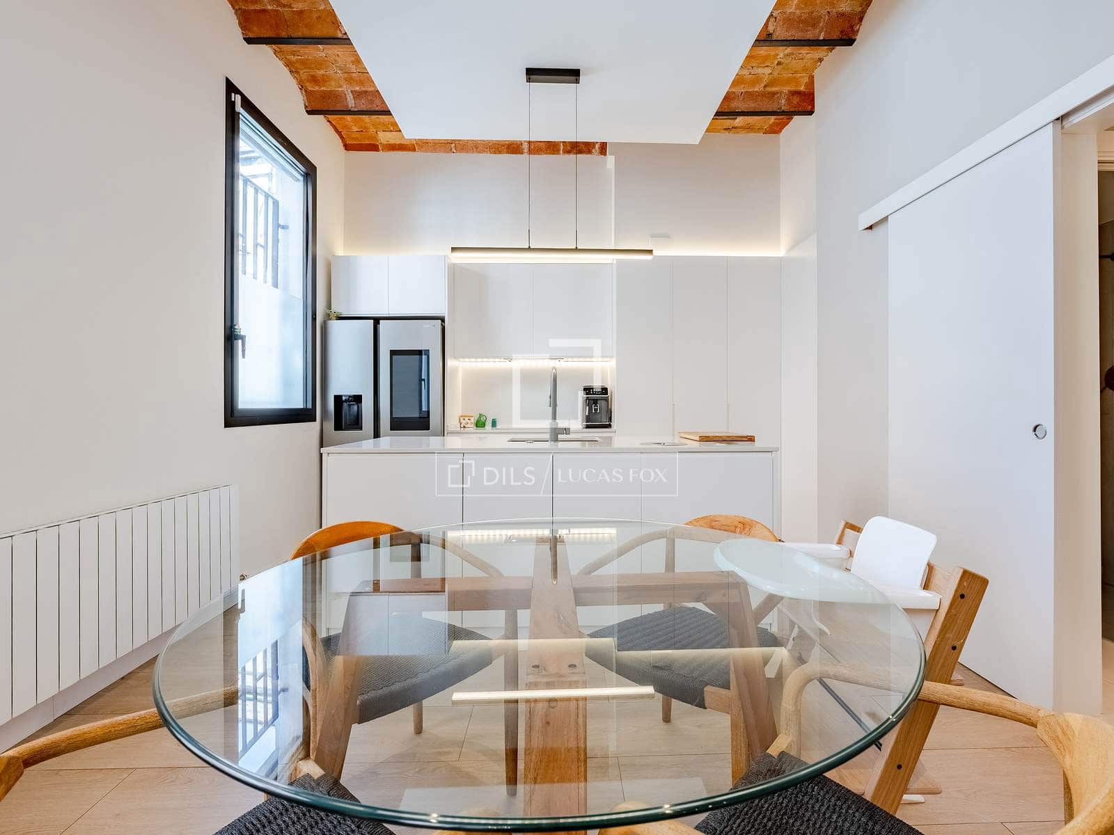 2 sovrum Villa till salu i Cornella de Llobregat - 590 000 € (Ref: 9759602)