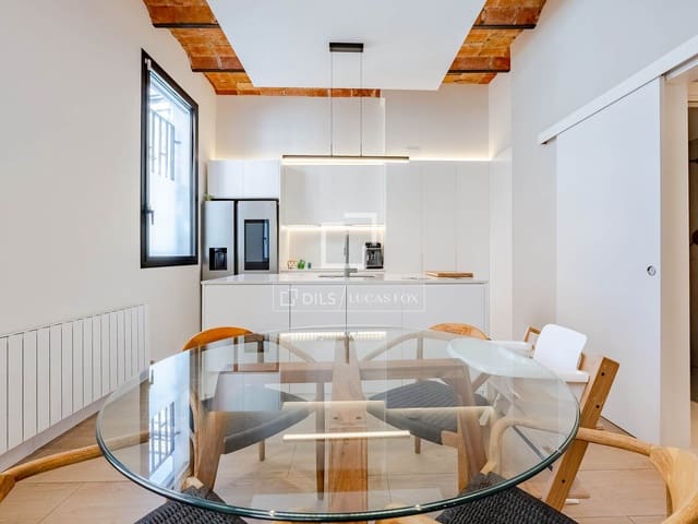 2 sovrum Villa till salu i Cornellà de Llobregat - 590 000 € (Ref: 9759602)