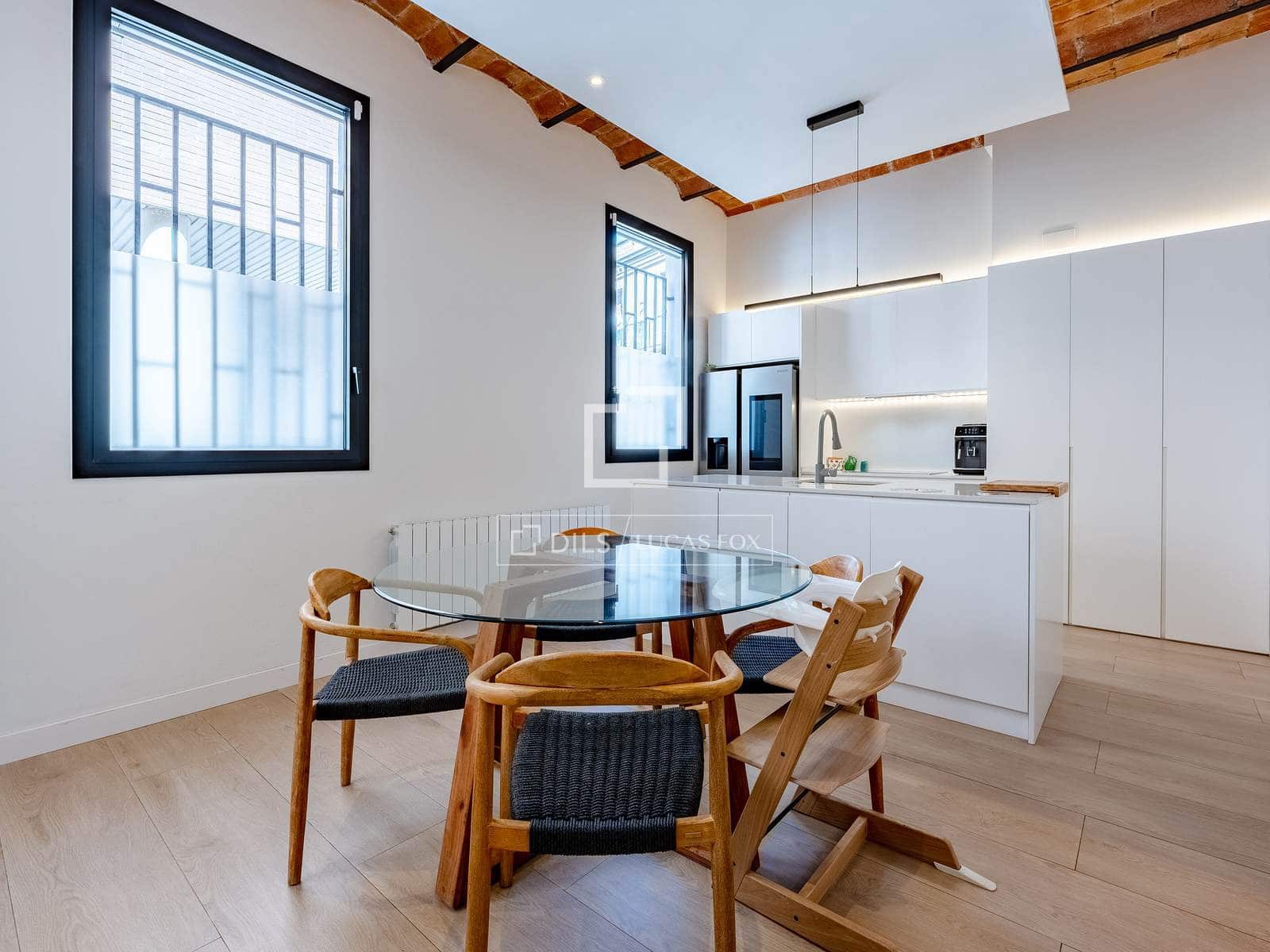 2 sovrum Villa till salu i Cornella de Llobregat - 590 000 € (Ref: 9759602)