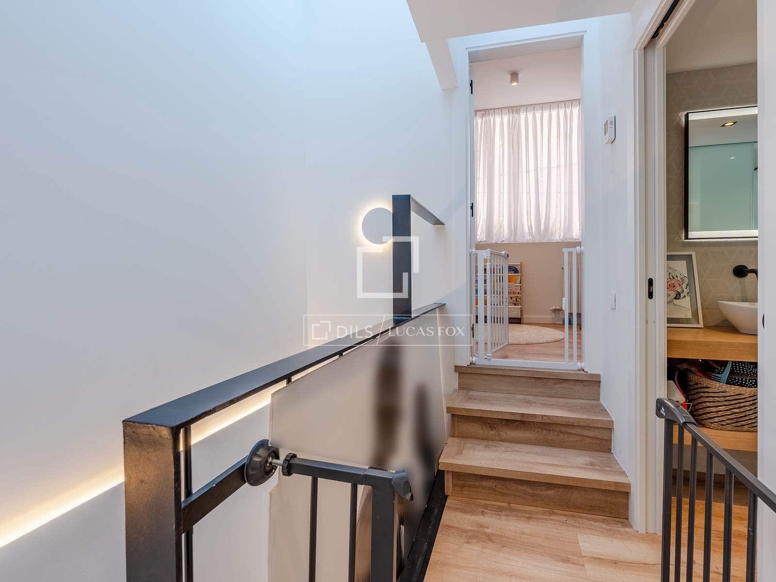 2 sovrum Villa till salu i Cornella de Llobregat - 590 000 € (Ref: 9759602)