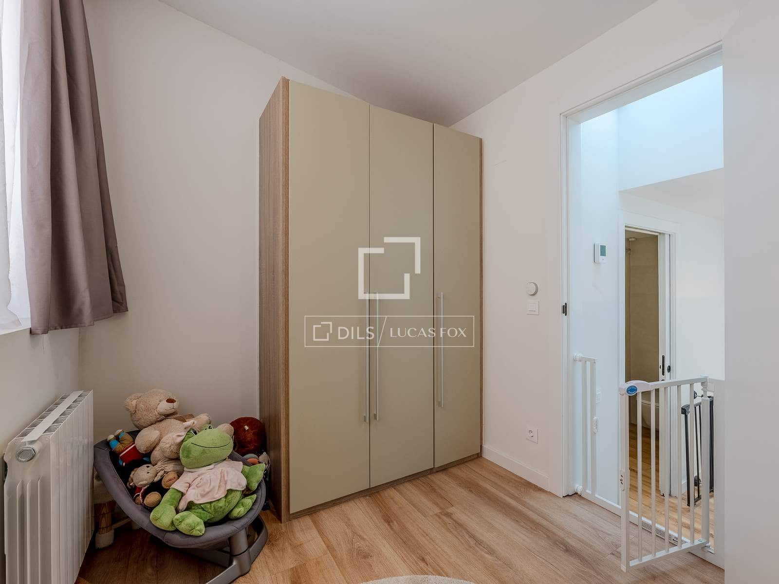 2 sovrum Villa till salu i Cornella de Llobregat - 590 000 € (Ref: 9759602)