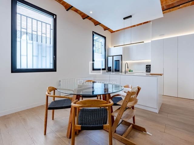 2 sovrum Villa till salu i Cornellà de Llobregat - 590 000 € (Ref: 9759602)