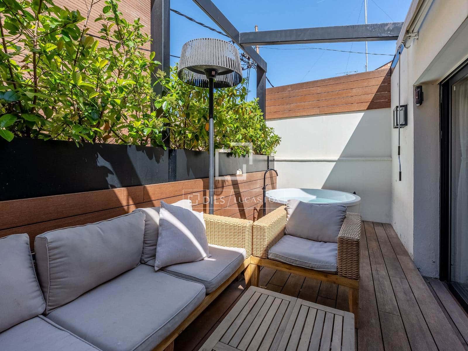 2 sovrum Villa till salu i Cornella de Llobregat - 590 000 € (Ref: 9759602)