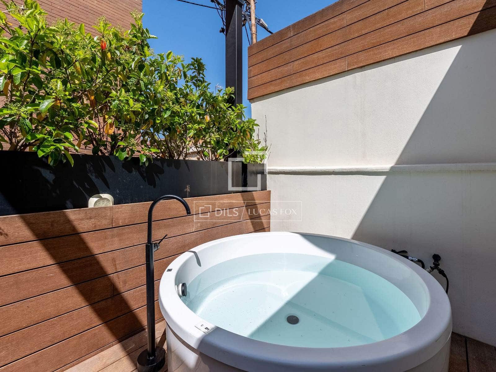 2 sovrum Villa till salu i Cornella de Llobregat - 590 000 € (Ref: 9759602)