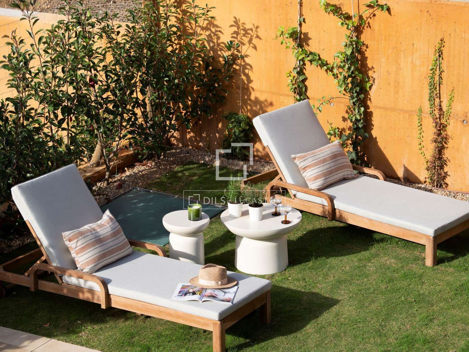 4 bedroom Villa for sale in Regencos with pool garage - € 857,050 (Ref: 9761260)