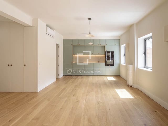 Appartement de 2 chambres à louer à El Viso, Madrid ville - 2 400 € (Ref: 9761266)