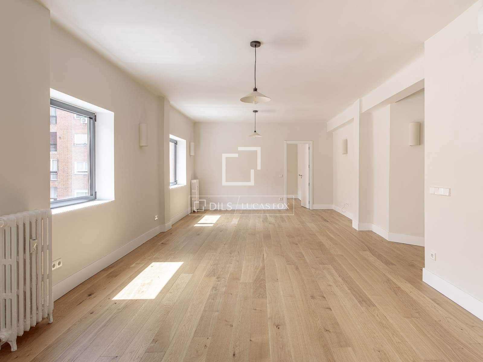 Appartement de 2 chambres à louer à Madrid ville - 2 400 € (Ref: 9761266)