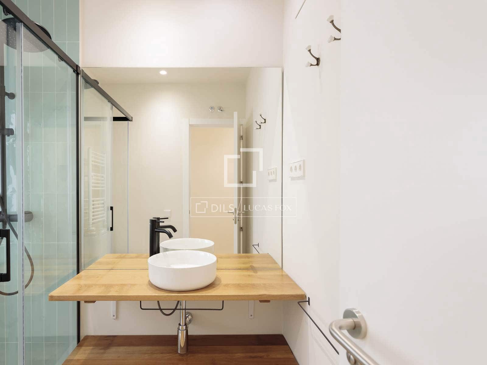 Appartement de 2 chambres à louer à Madrid ville - 2 400 € (Ref: 9761266)